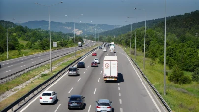 Tatilcilerin dönüş yolculuğu başladı: Bolu geçişinde akıcı yoğunluk