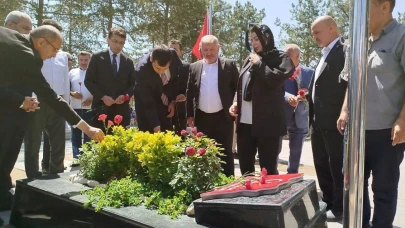 Aybüke öğretmen şehadetinin 8. yıl dönümünde dualarla anıldı