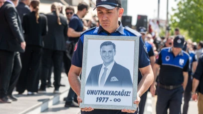 Ferdi Zeyrek gözyaşları ve alkışlarla uğurlandı