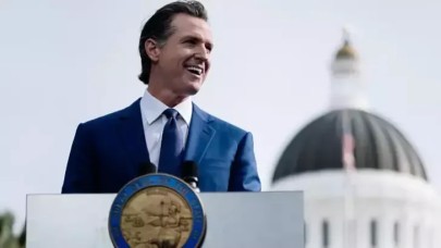 California Valisi Newsom, Los Angeles’ta askeri güç kullanımını önlemek için mahkemeye başvurdu