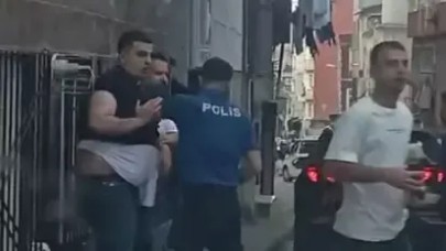 Esenler'de boşanma aşamasındaki eşinin evinin önünde video çekti; 'Hakkımı helal etmiyorum' dedi eşi gözaltına alındı