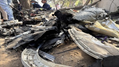 Hindistan: "Düşen uçakta kurtulan yok gibi görünüyor"