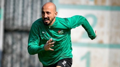 Aliağa FK, Ahmet İlhan Özek’le ilgileniyor