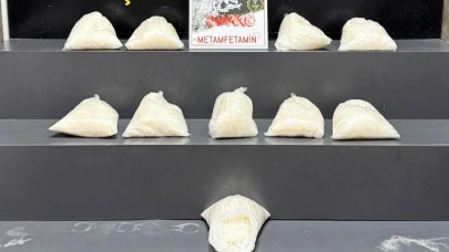 İzmir'de 10 kilo metamfetamin ele geçirildi