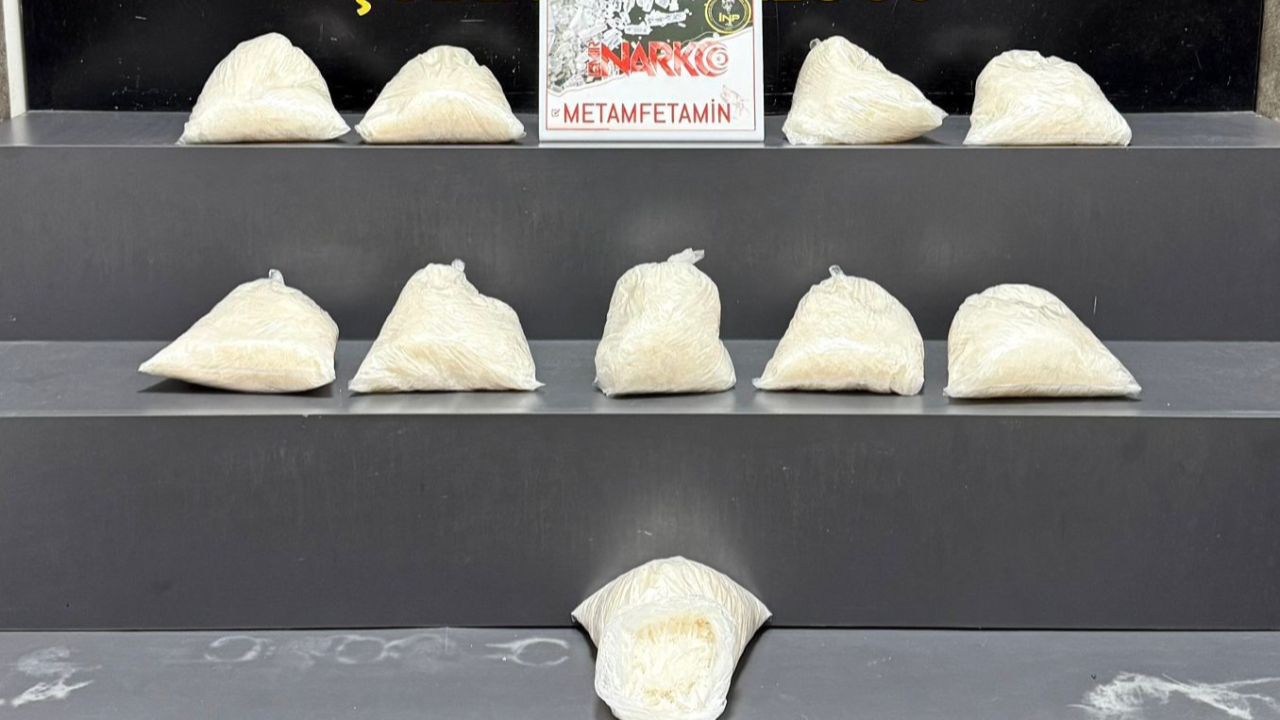 İzmir'de 10 kilo metamfetamin ele geçirildi