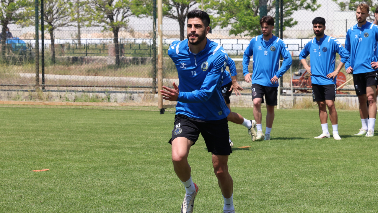 Menemen FK’da, Mazlum Demir takımdan ayrılıyor