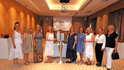 Çeşme Halk Eğitim Merkezi kursiyerleri sergi açtı