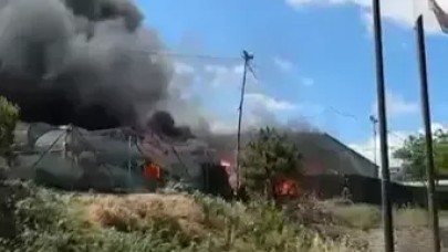 Gaziosmanpaşa'da geri dönüşüm tesisinde yangın