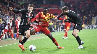 Göztepe, Dennis için Anderlecht’in teklifini yetersiz bularak reddetti