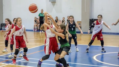 Bayraklı'da yaz spor okulları başlıyor