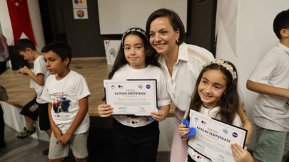 Karabağlar’da Uzayla Buluşan Çocuklara Sertifika Töreni