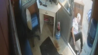 Fenalaşan arkadaşına müdahale etti, ikisi de kalp krizinden öldü