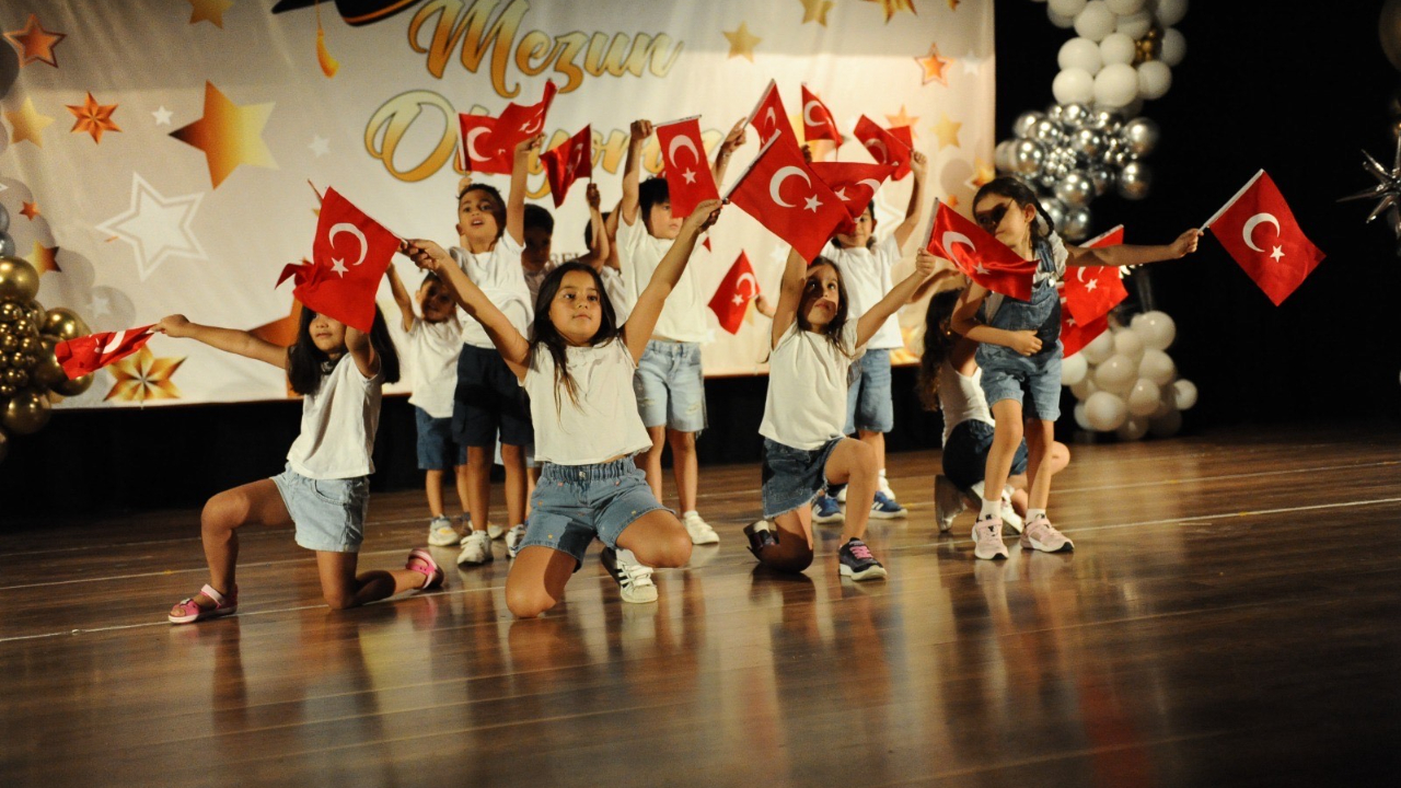 Karşıyaka’nın anaokullarında mezuniyet coşkusu