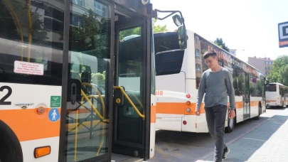Eskişehirli gencin tek tutkusu toplu taşıma araçları
