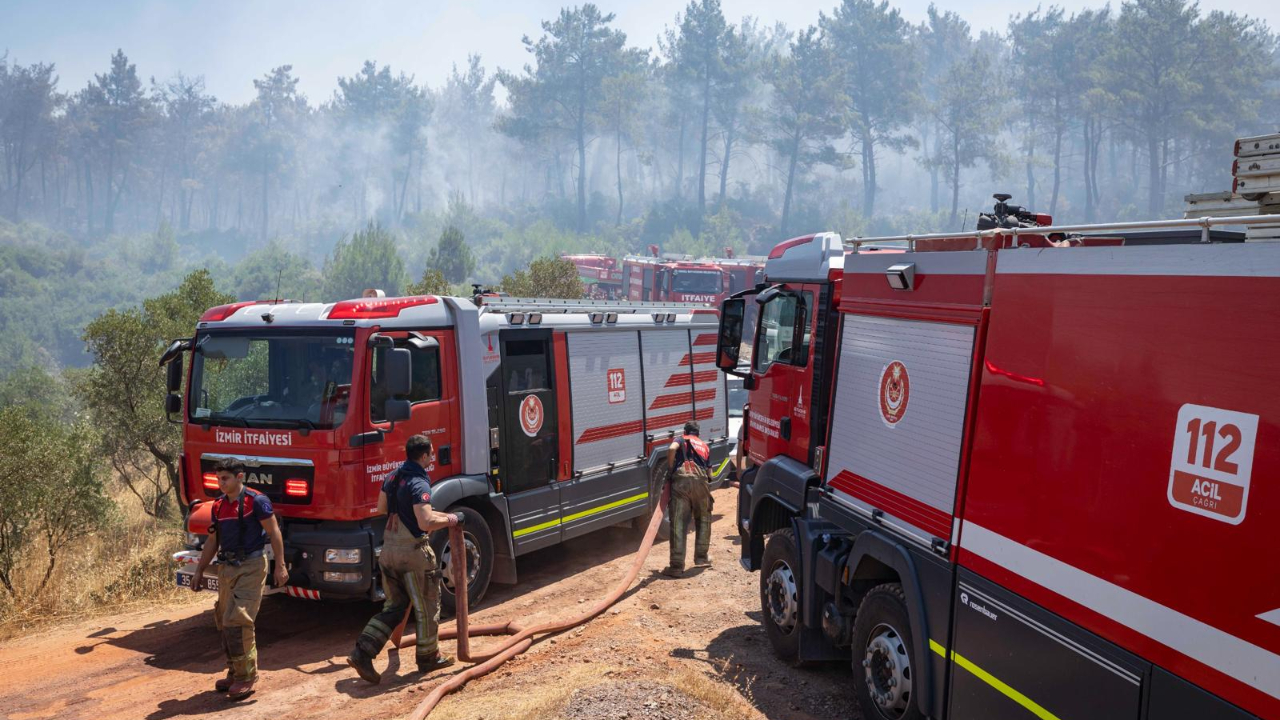 Büyükşehir ekipleri tüm birimleriyle sahada