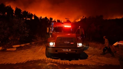 Seferihisar Mersin Alanı'nda itfaiyeden koruma kalkanı