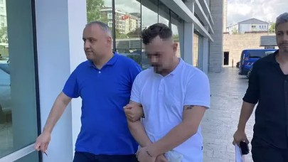 Husumetlisini parkta bıçakla yaraladı