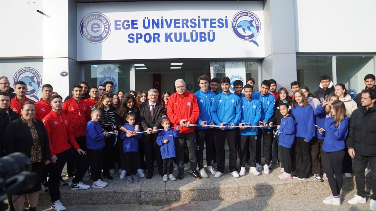 Egeli genç ragbicilerden İzmir’de çifte şampiyonluk