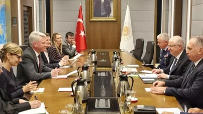 Bakan Güler, İngiltere Büyükelçisi ve BAE Systems Genel Müdürü'nü kabul etti