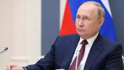 Putin: Tek kutuplu düzen yıkılıyor