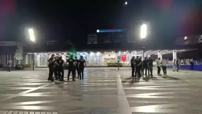 Bursa’da bıçaklı şüpheli, anne ve 2 kızı ile yardıma gelen bir kişiyi yaraladı