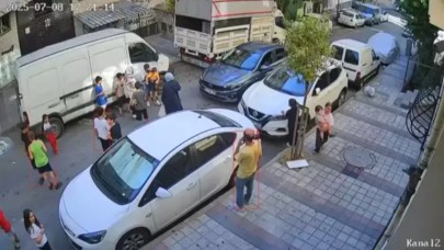 Sultangazi'de yola fırlayan çocuğa otomobil çarptı