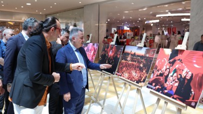 İzmir Valiliği'nden 15 Temmuz Fotoğraf Sergisi
