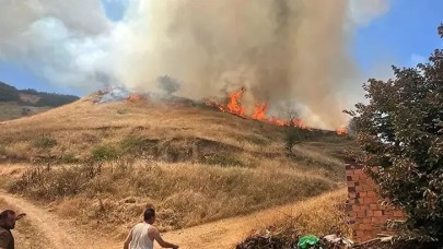 Tarım arazisinde çıkan yangın ormana sıçradı