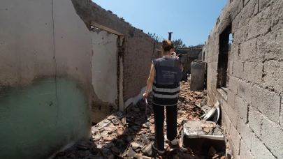 İzmir Büyükşehir Belediyesi saha ekipleri yangının yaralarını sarıyor