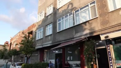 Sultangazi'de kıraathane sahibiyle tartıştı; çöpleri balkondan müşterilerin üzerine attı