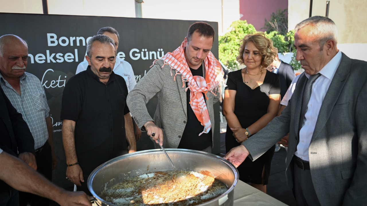 Gökdere’de aşure sofrası birlik ve aşk ile kuruldu