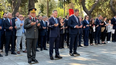 İzmir’de 15 Temmuz şehitleri dualarla anıldı