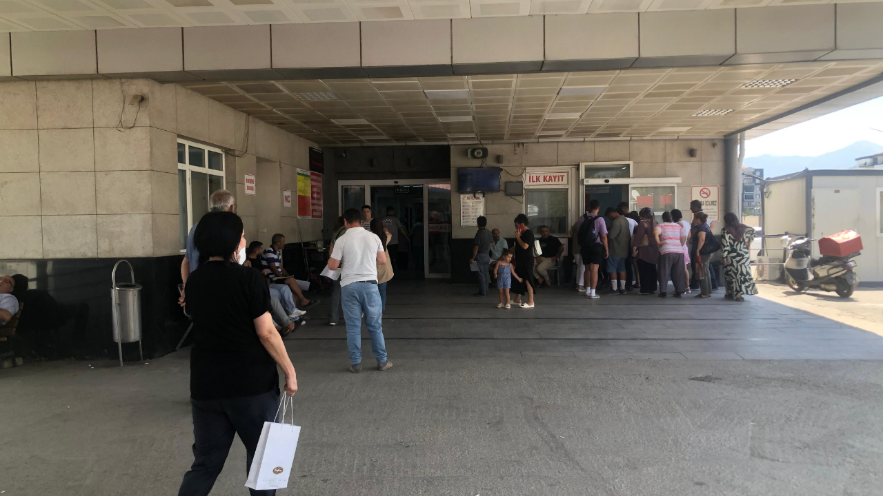 İzmir'de fabrikada gıda zehirlenmesi iddiası: 68 işçi hastanelik oldu