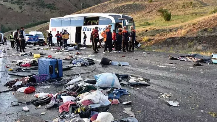 4 kişinin öldüğü kazada otobüs şoförü gözaltında