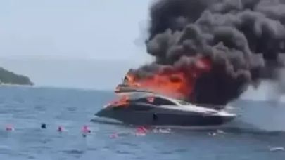 Kınalıada teknede yangın; 16 yolcu denize atlayarak kurtuldu