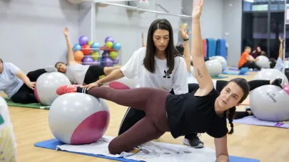 Konaklı kadınlar hem spor yapıyor hem sosyalleşiyor