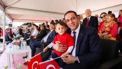 Minik hemşehrilerin ilk hediyesi Narlıdere Belediyesi'nden