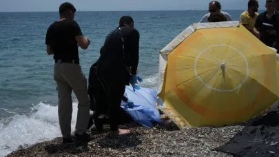 Konyaaltı Sahili’nde vücudunda kesikler bulunan erkek cesedi bulundu