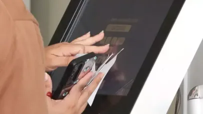 Yeni tip ehliyet içn Nüfus müdürlüklerinde son gün yoğunluğu