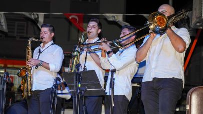 Gaziemir’de yaz akşamları müzikle renkleniyor
