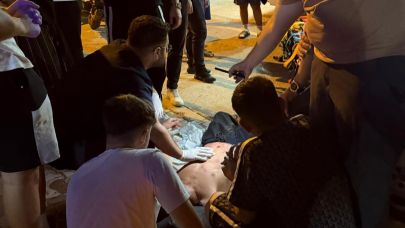 İzmir’de bıçaklı kavga: 1’i ağır 2 yaralı