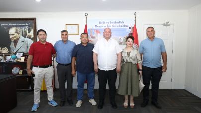 Başkan Çiçek, Muhtarlar Derneği’ni Ağırladı