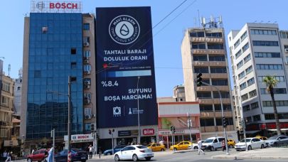 İzmir'de susuzluk alarmı bilbordlarda