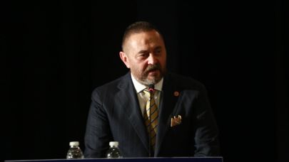 AK Partili Ünal: "Belediyeyi yönetemeyenler, Karşıyaka’yı da tüketiyor"