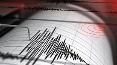 İzmir'de korkutan deprem