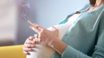 'Gebelikte sigara ve alkol, anne ile bebeğe ciddi zarar veriyor'