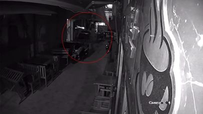 İzmir'de gazete binasına silahlı saldırı