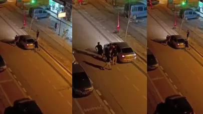 Yolunu kestikleri sürücüyü araçta darp ettiler