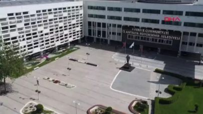 Antalya'da belediyeye yönelik 'rüşvet' operasyonu