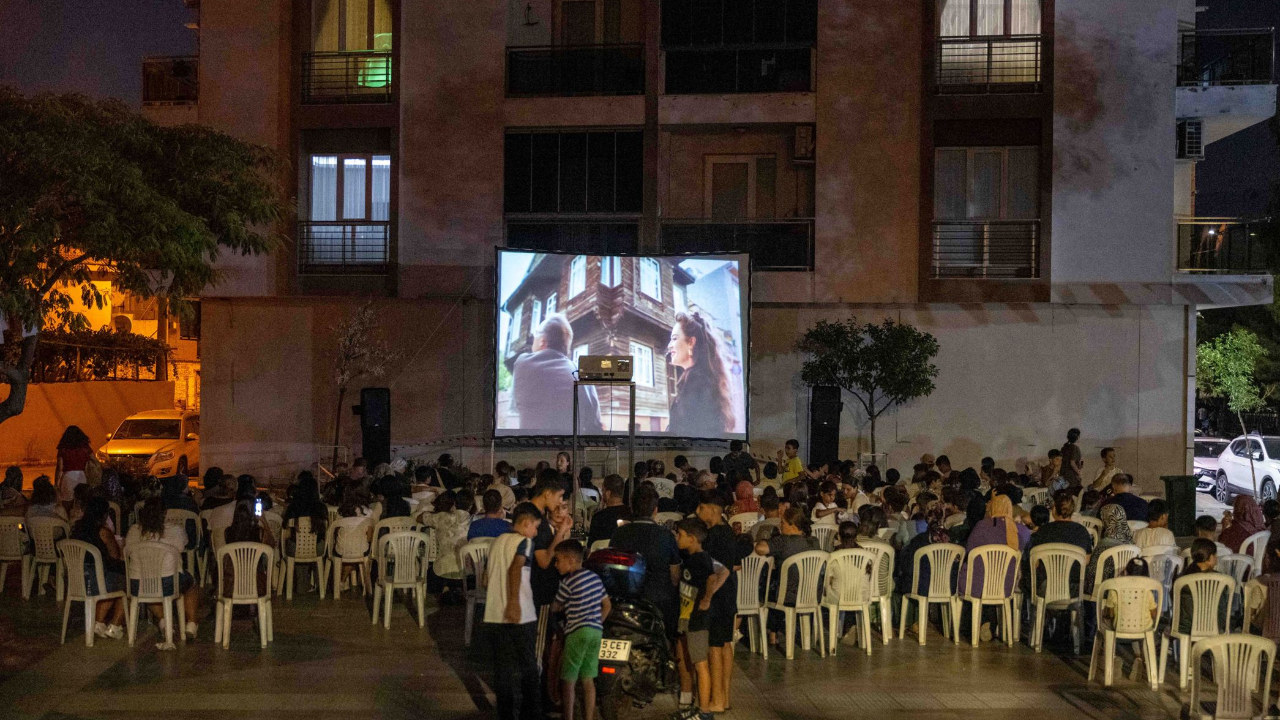 Bornova’da yaz akşamları gülümsetti
